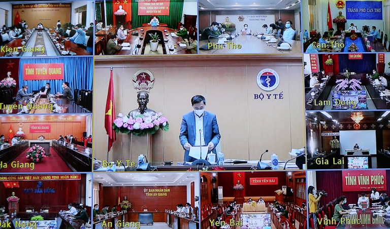 Quán triệt quy trình xác minh thông tin công dân của người dân được tiêm phòng vắc xin phòng COVID-19